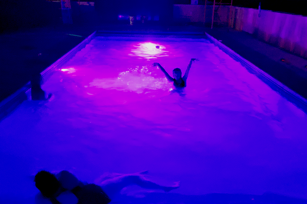 Pool enclosure lighting