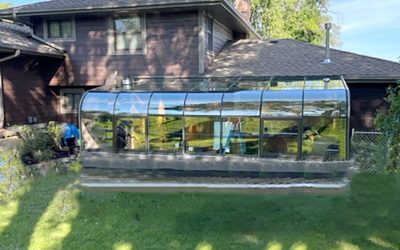 Why Homeowners Are Choosing Reglazing for Sunrooms & Solariums
